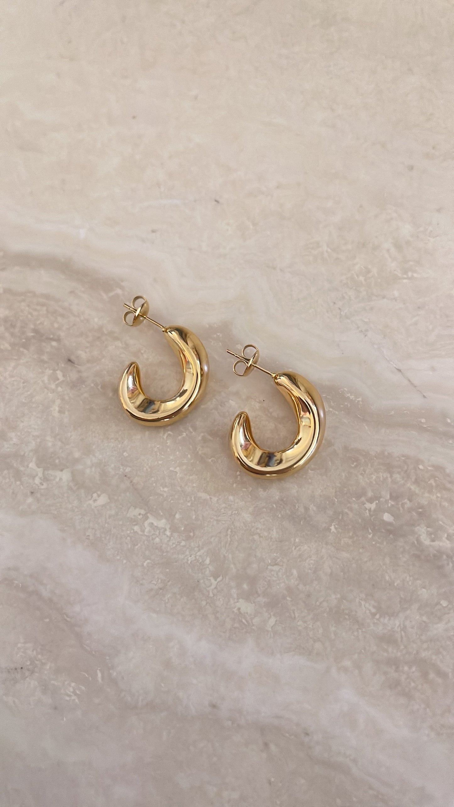 Artemis Hoops - Gold