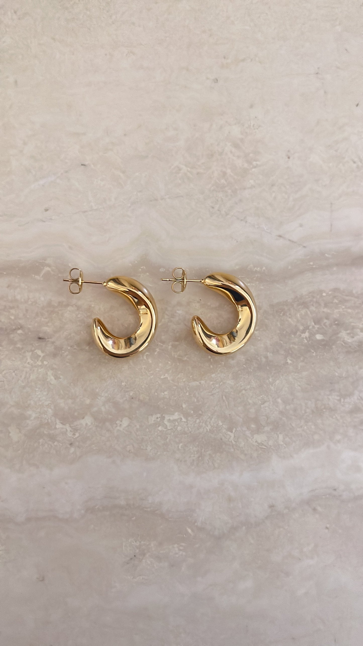 Artemis Hoops - Gold