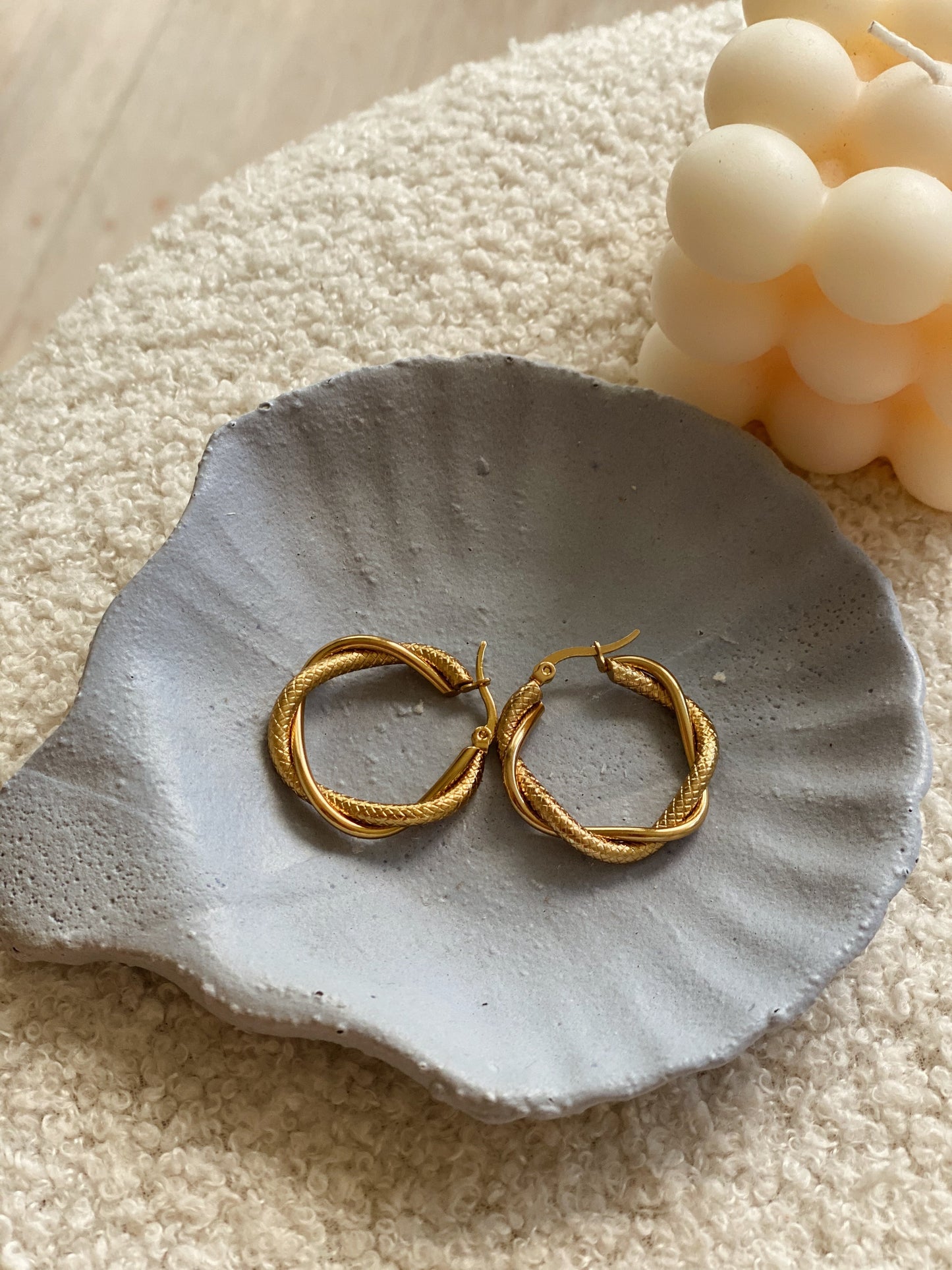 Stassi Twist Hoops