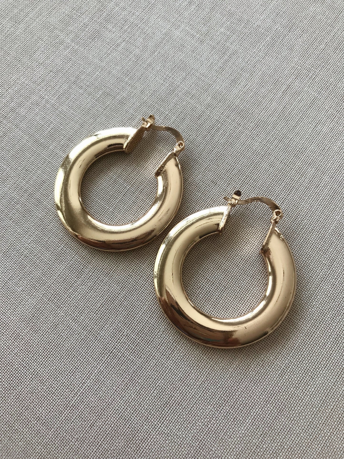Wenni Smooth Round Hoops