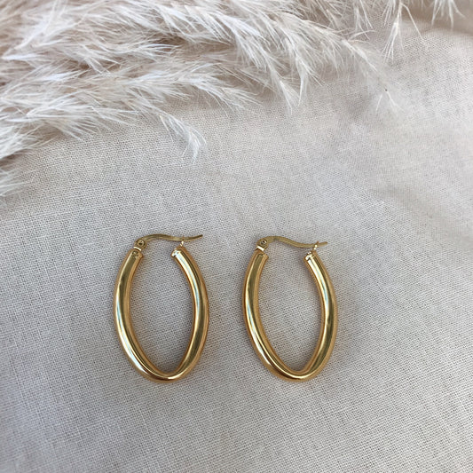 Alyce Oval Hoops