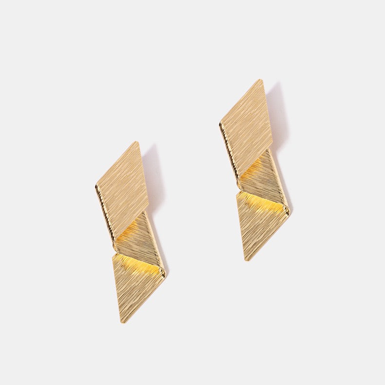 HUNTER STATEMENT EARRINGS