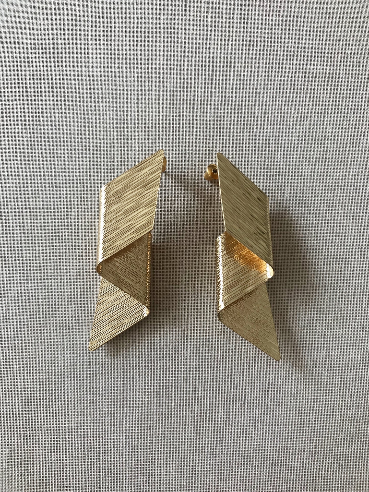 HUNTER STATEMENT EARRINGS