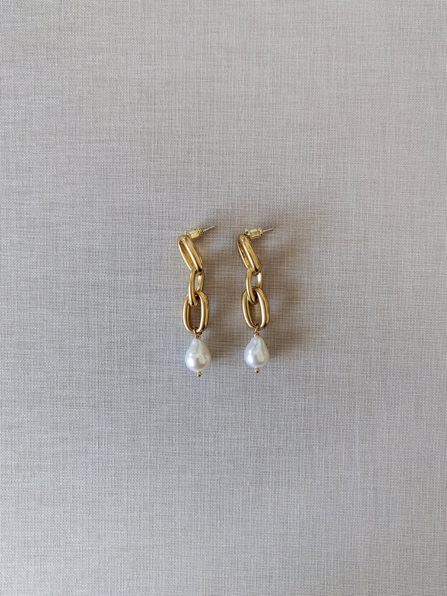 Scottie Drop Pearl Luxe Earrings