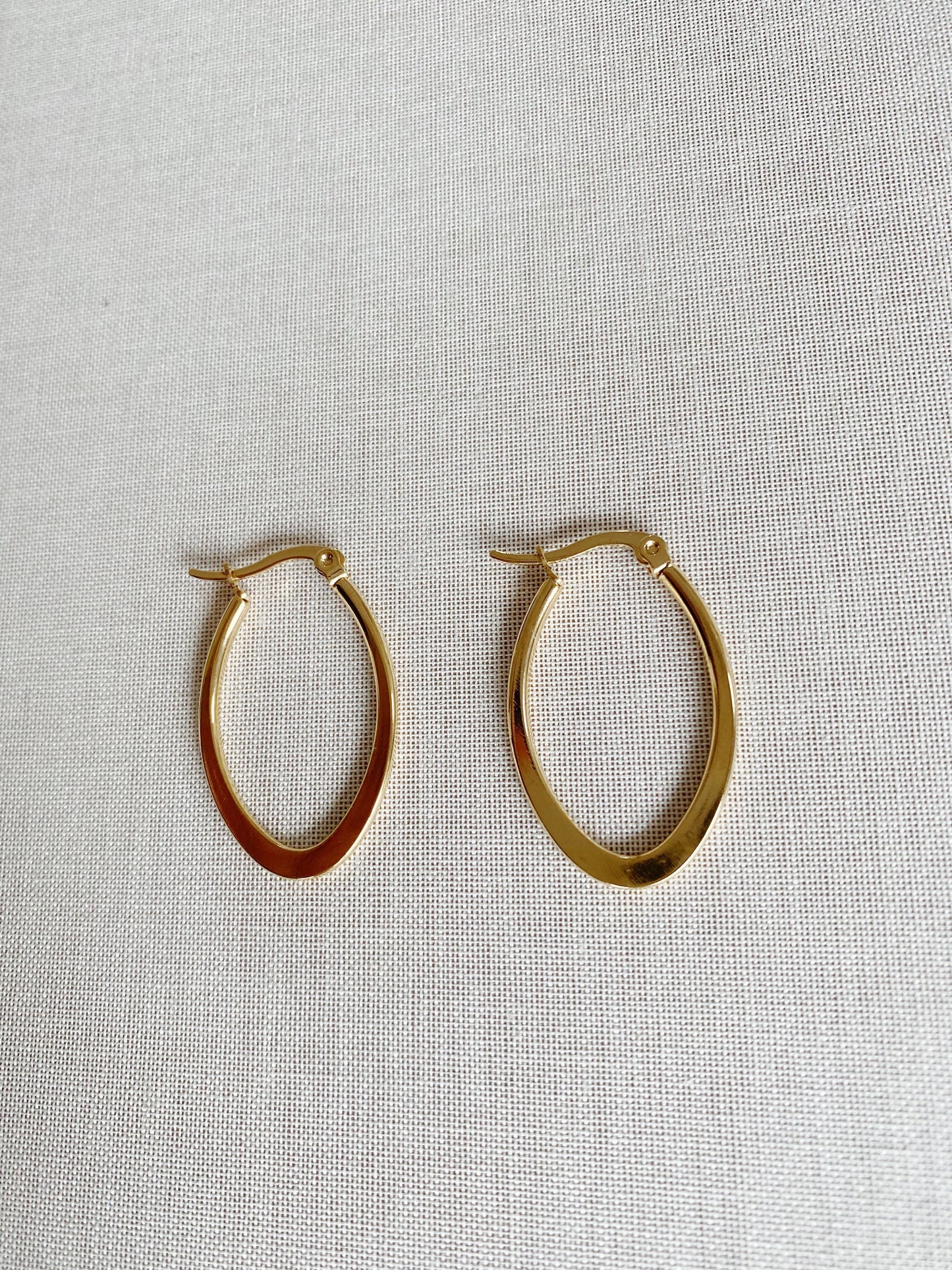 Sara Flat Hoops