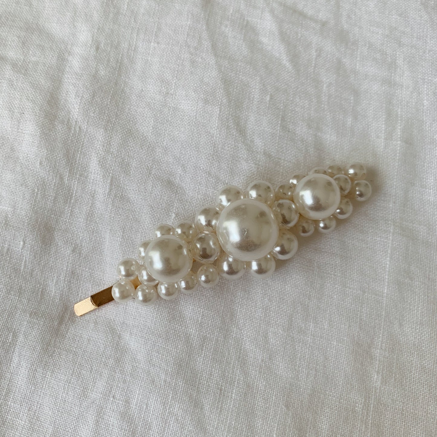 SIGOURNEY PEARL HAIR CLIP